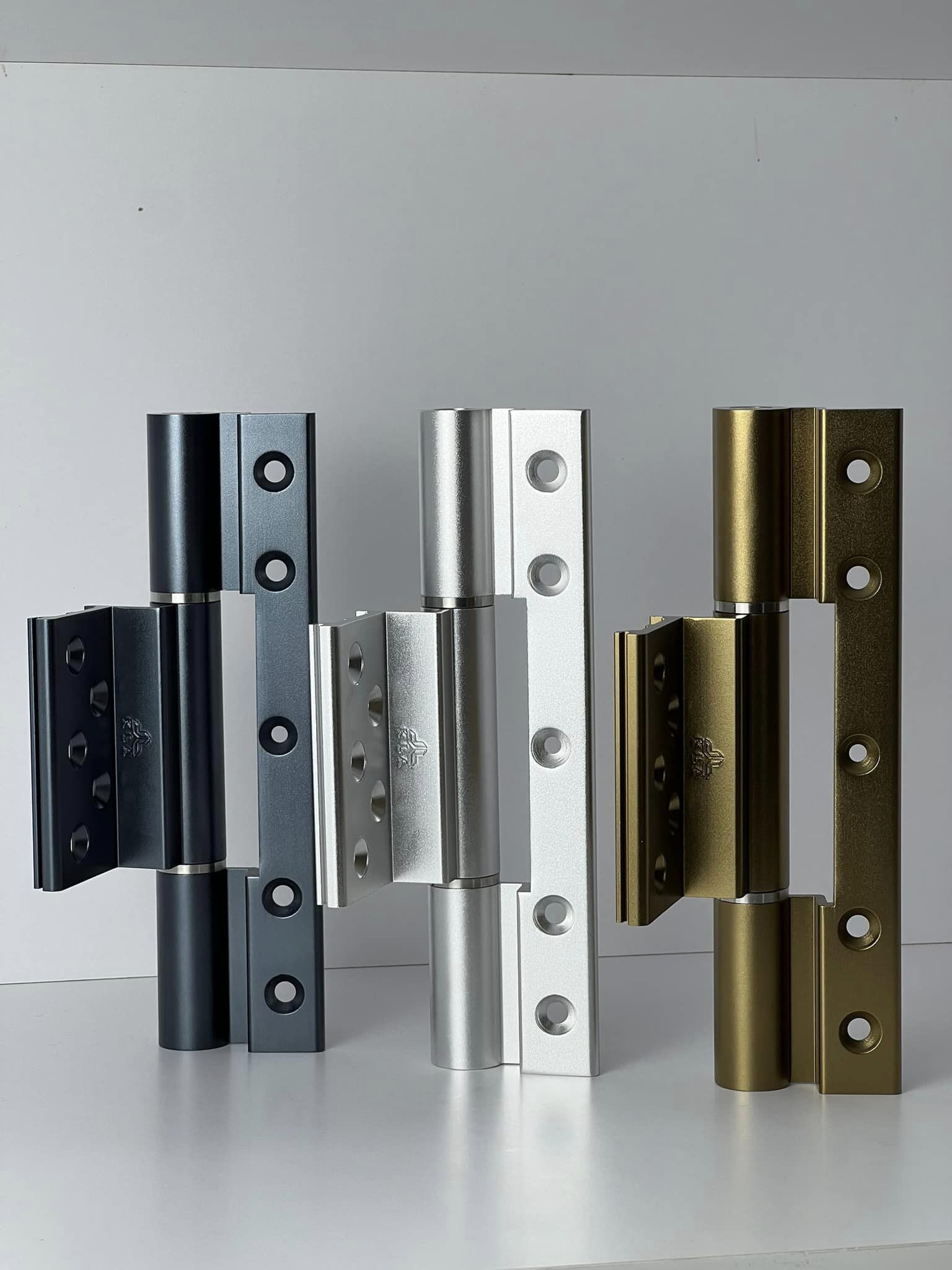 bản lề 4D cửa nhôm Xingfa thương hiệu KLA