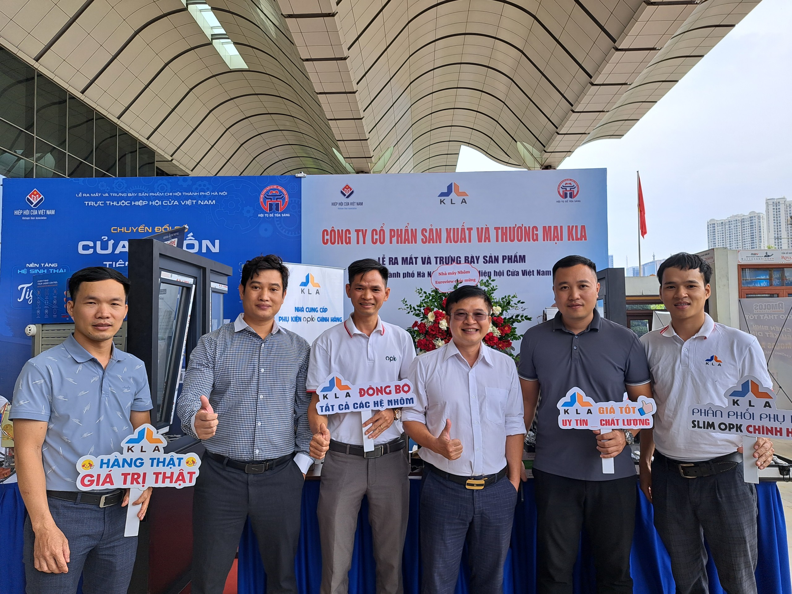 KLA tại lễ ra mắt hội ngành cửa hà nội
